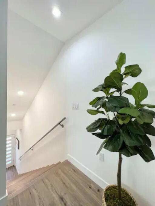 Сasa de vacaciones 4br Townhouse In Koreatown *